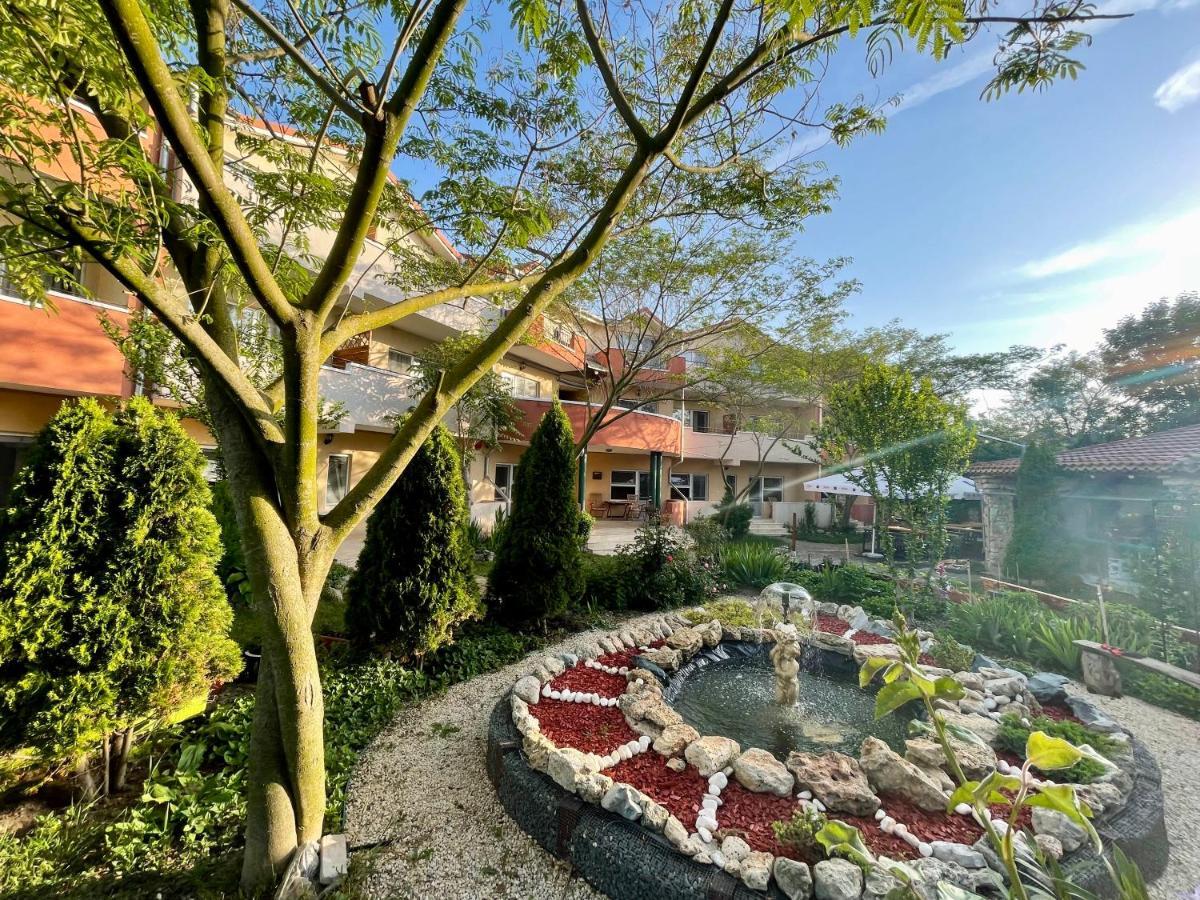 Vamabel House Bed & Breakfast Vama Veche Exterior photo